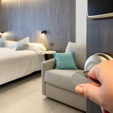 Hotel Quatre Llunes Santa Pola Zewnętrze zdjęcie