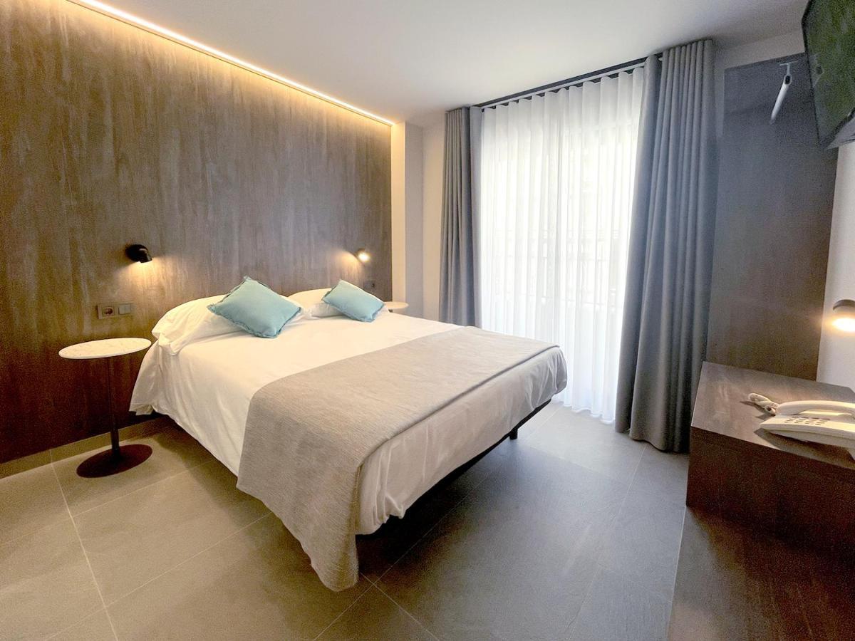 Hotel Quatre Llunes Santa Pola Zewnętrze zdjęcie