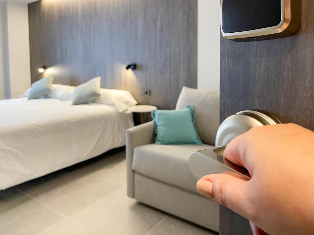 Hotel Quatre Llunes Santa Pola Zewnętrze zdjęcie