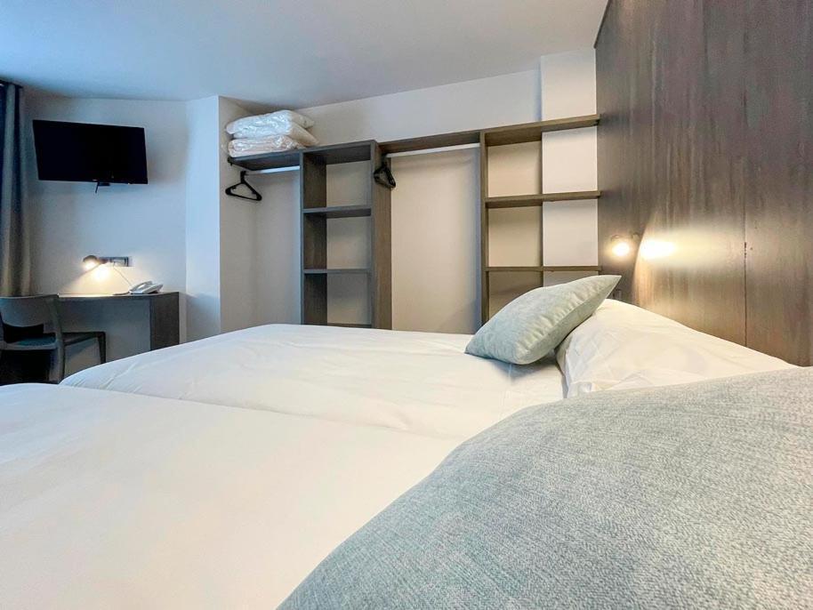 Hotel Quatre Llunes Santa Pola Zewnętrze zdjęcie