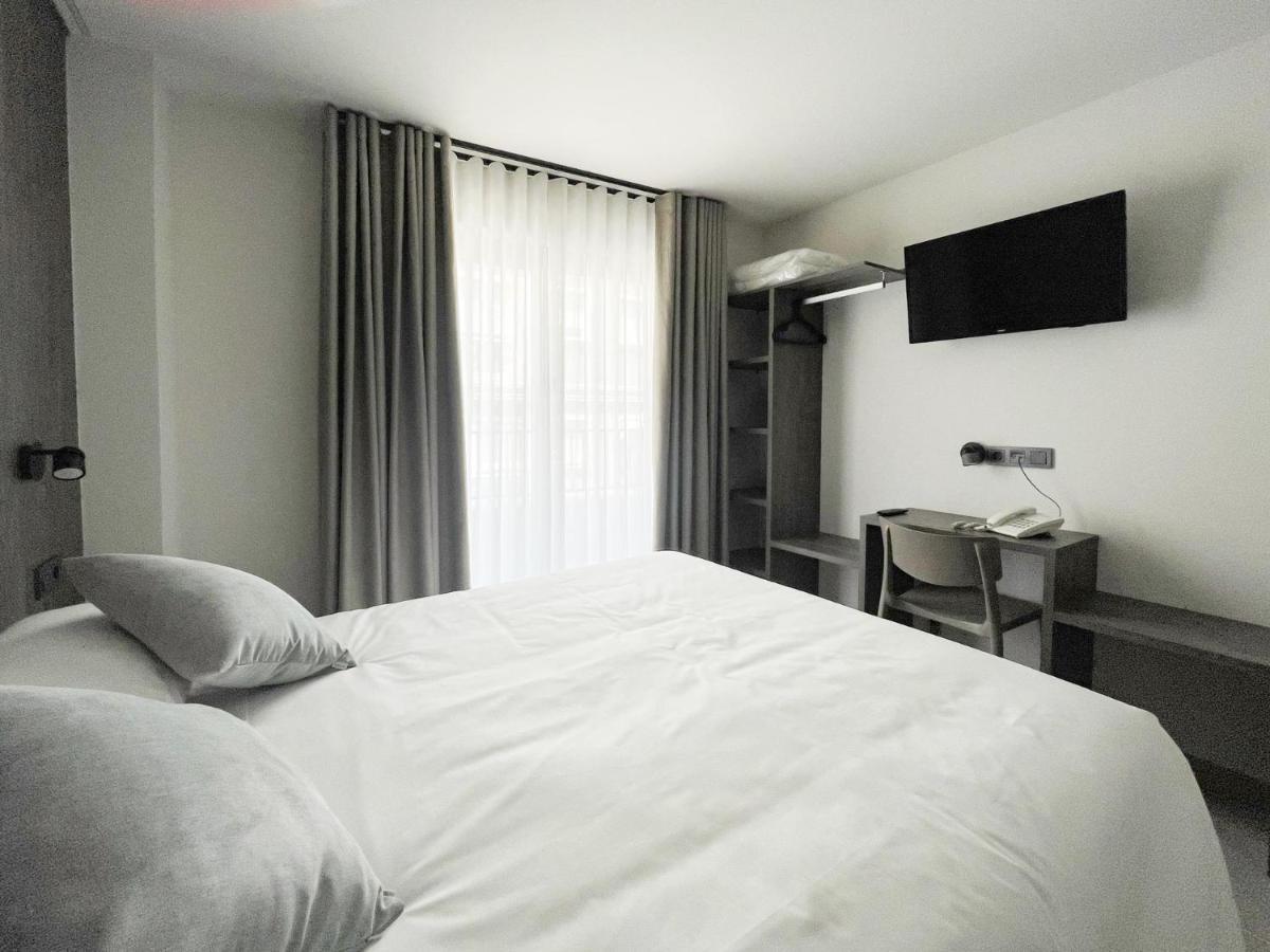 Hotel Quatre Llunes Santa Pola Zewnętrze zdjęcie