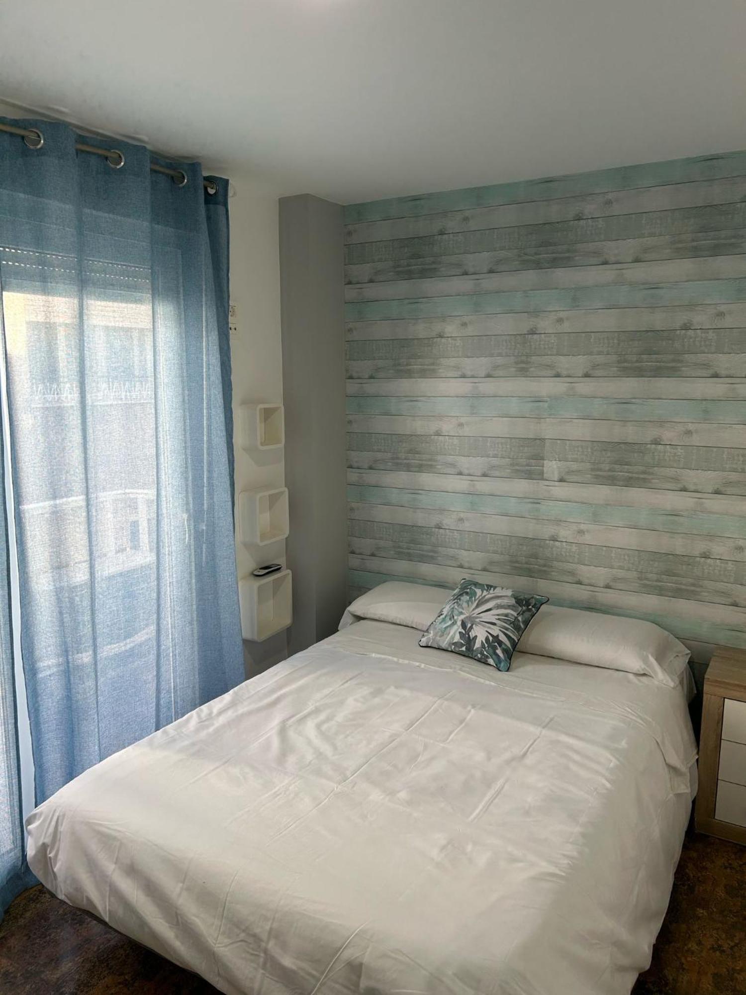Hotel Quatre Llunes Santa Pola Zewnętrze zdjęcie